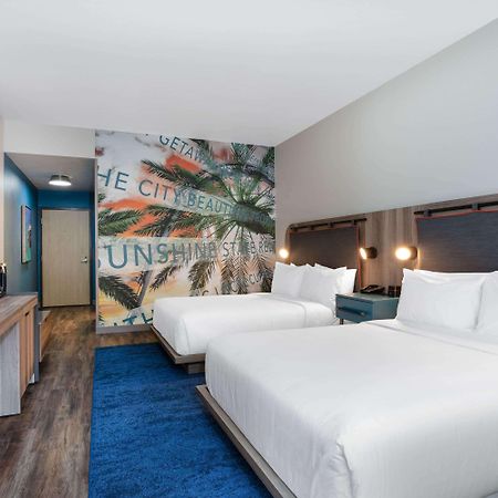 Готель Tryp By Wyndham Orlando Williamsburg Екстер'єр фото