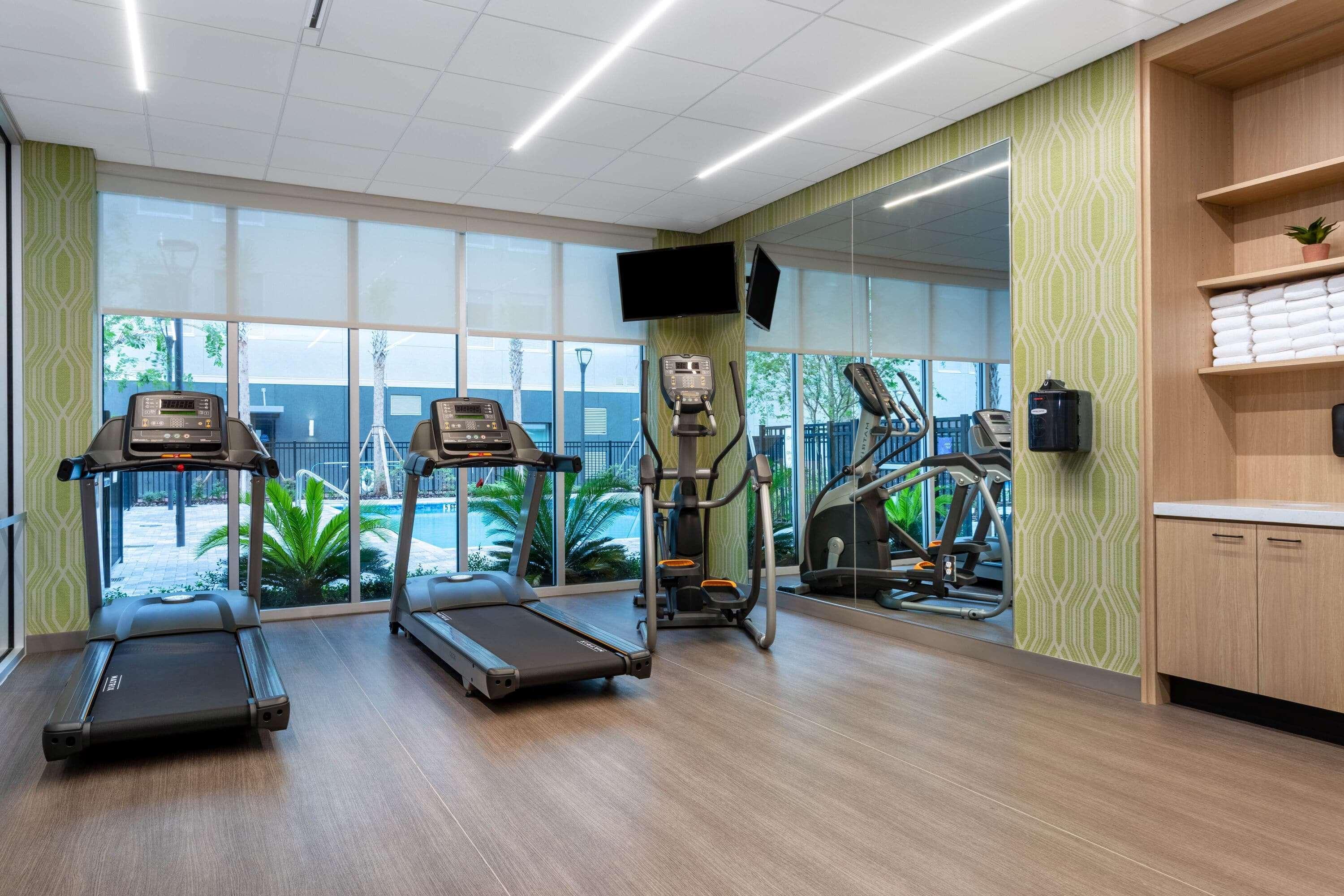 Готель Tryp By Wyndham Orlando Williamsburg Екстер'єр фото