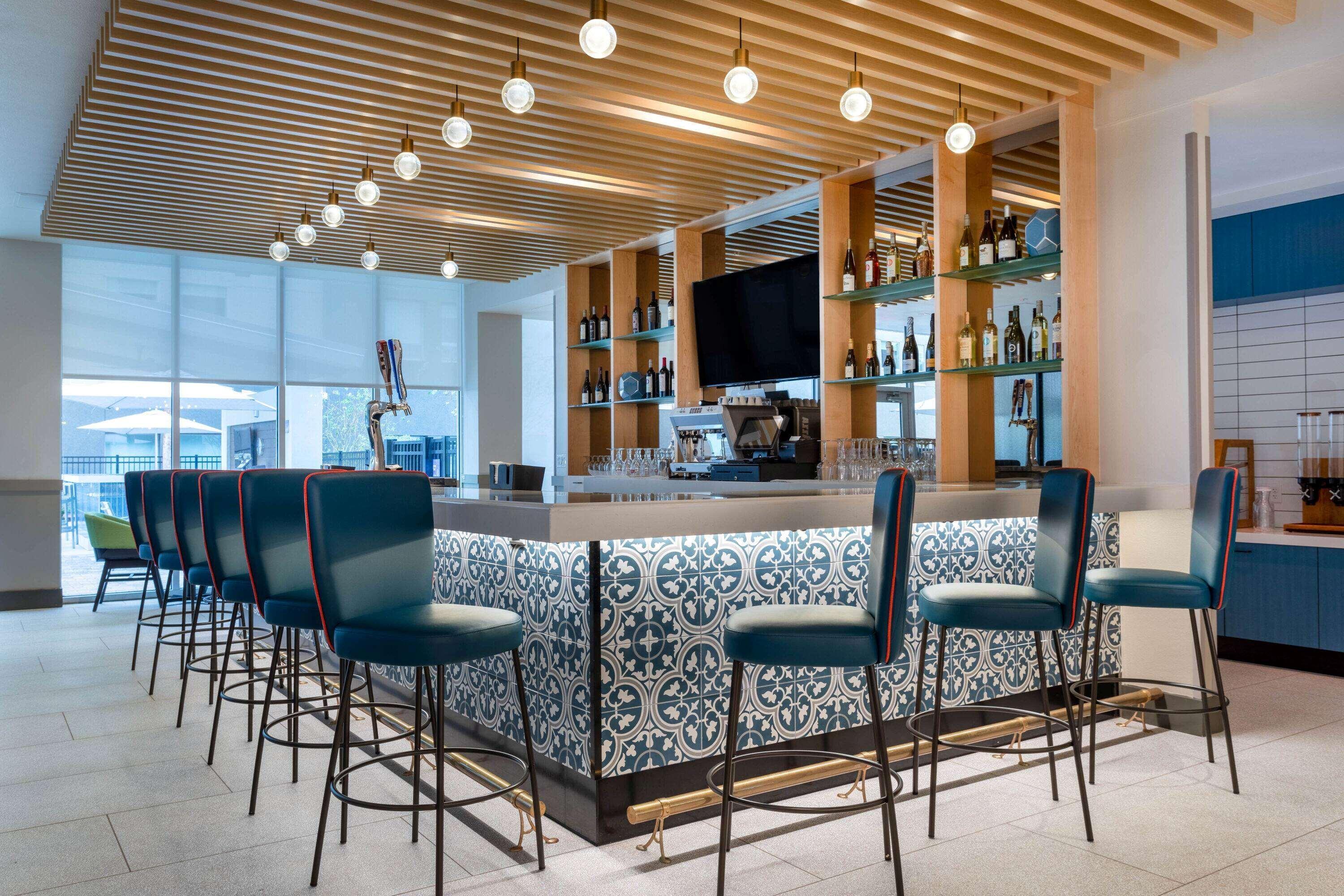 Готель Tryp By Wyndham Orlando Williamsburg Екстер'єр фото